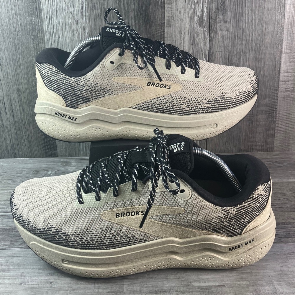Brooks Ghost Max 2 Mens Running Shoes Size 10 Cream Black 1104311D092 DNA LOFT
